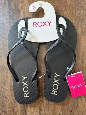 Roxy Beach House Flip Flop Sandals NWT Size 9 Black Noir